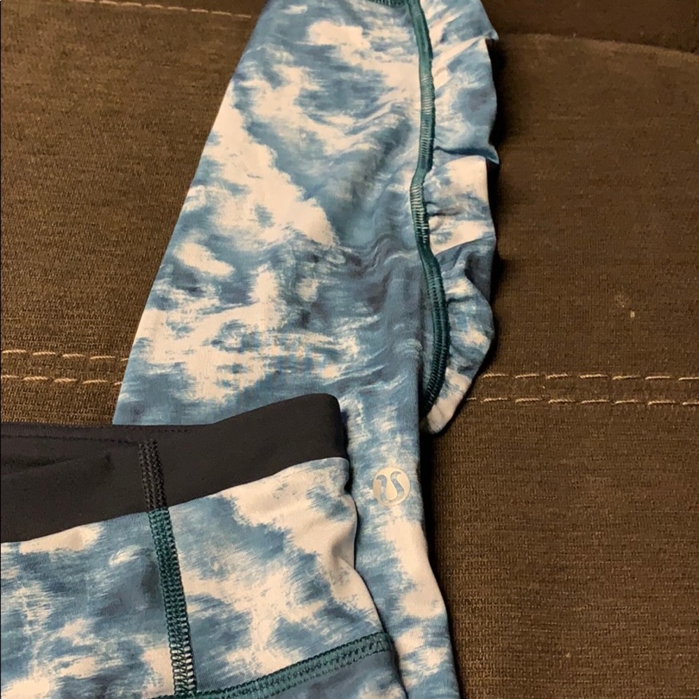 Lululemon - Picture 3 of 8